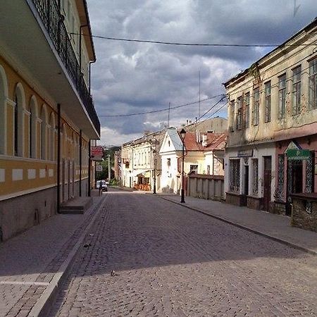 Apartment On Zarvanskaya In Old Town Kam'janec'-Podil's'kyj Esterno foto